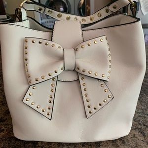 Betsey Johnson Bucket Tote: BRAND NEW